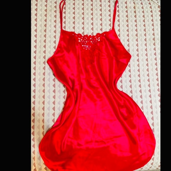 Vintage 90s/Y2K Red Satin/Silky Slip - Picture 5 of 8